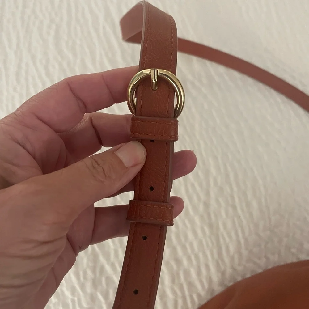 Universal Thread Crossbody Bag Deep Orange w/Adjustable Strap & Gold Details, OS